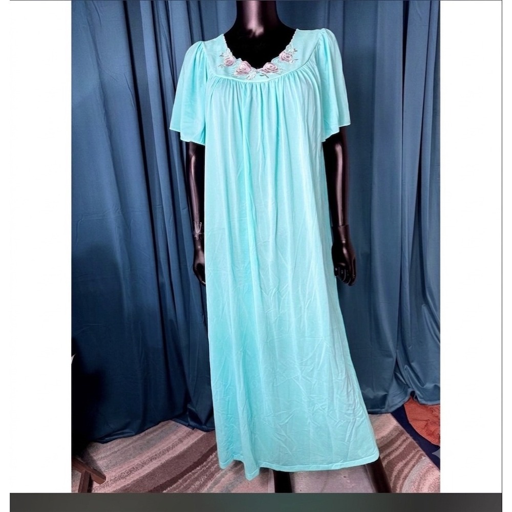 Shadowline Seafoam Green Floral Embroidered Nylon Nightgown Maxi‎ Sleepwear 1X